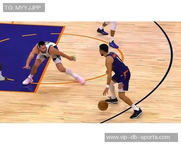 布克首节狂轰20分3助攻表现惊艳助球队领先对手