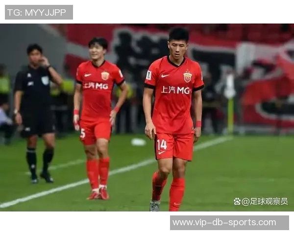 李圣龙选择留在海港B队踢球背后的原因与其他选择分析